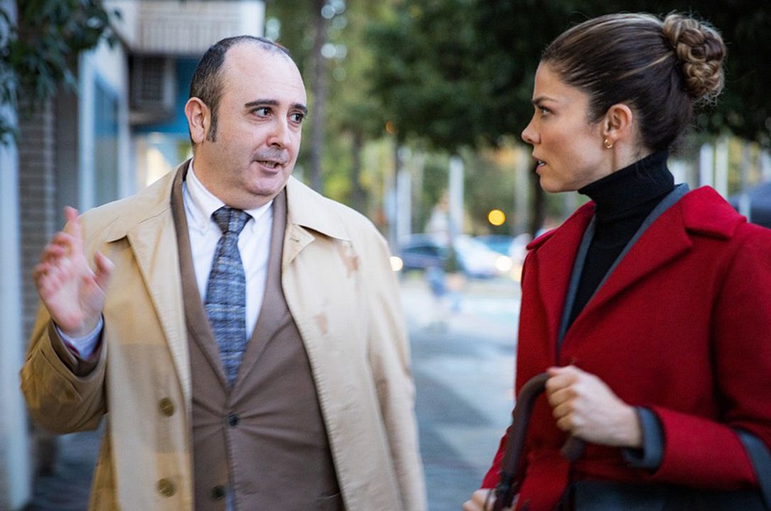 El inconveniente : Fotoğraf Carlos Areces, Juana Acosta