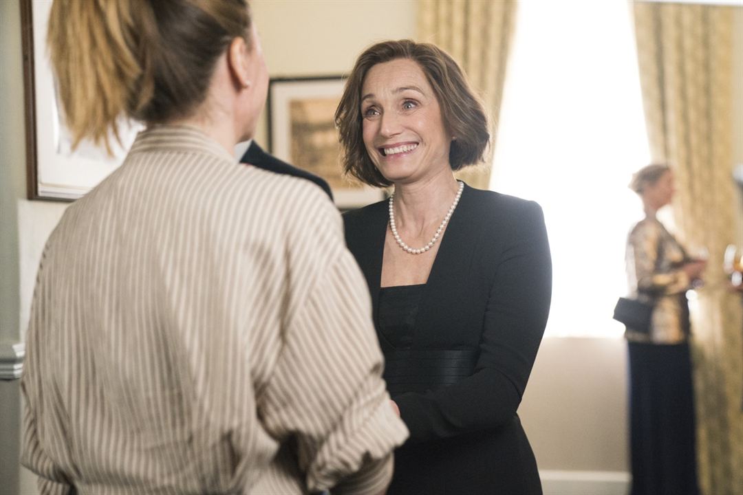 Military Wives : Fotoğraf Kristin Scott Thomas