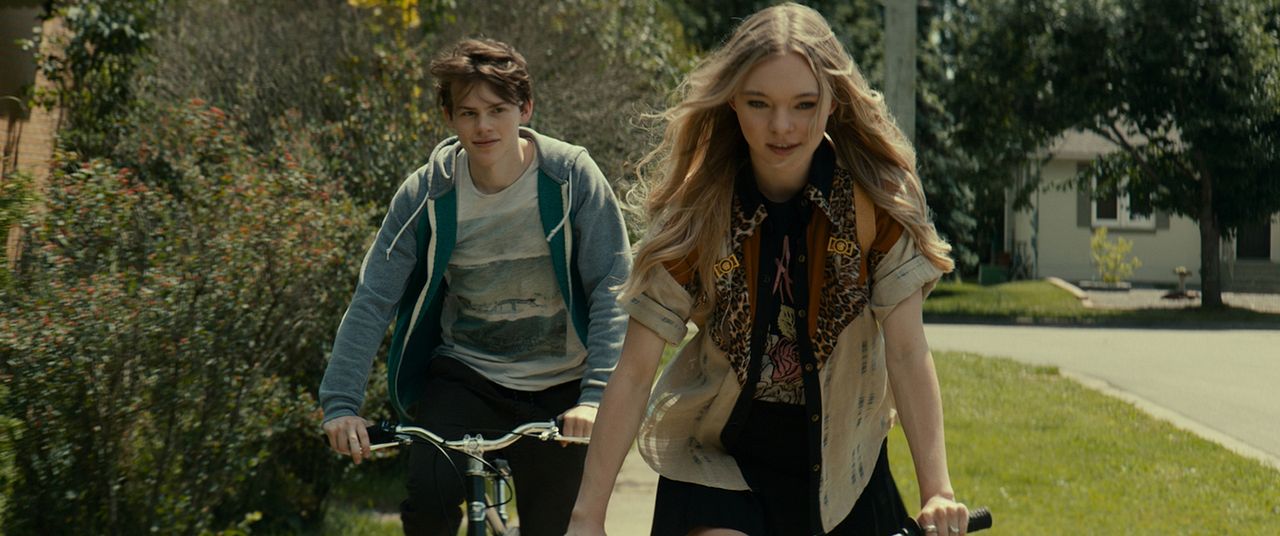 Giant Little Ones : Fotoğraf