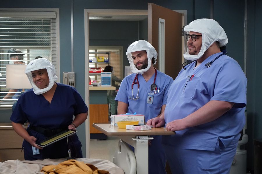 Fotoğraf Jake Borelli, Chandra Wilson