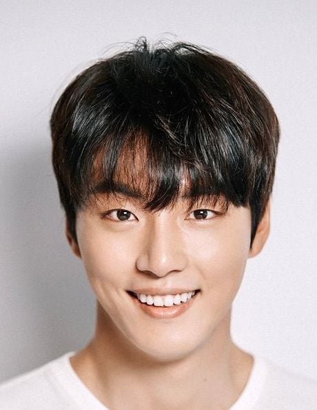 Afiş Yoon Shi-Yoon