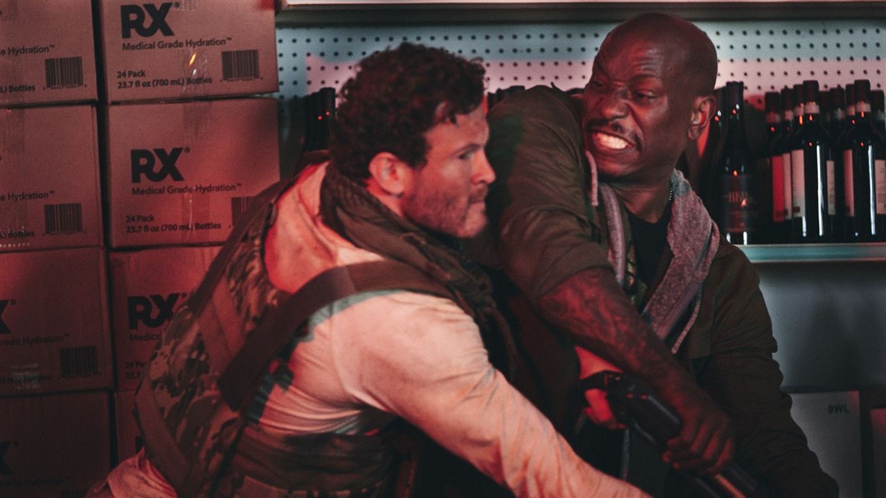 Rogue Hostage : Fotoğraf Tyrese Gibson