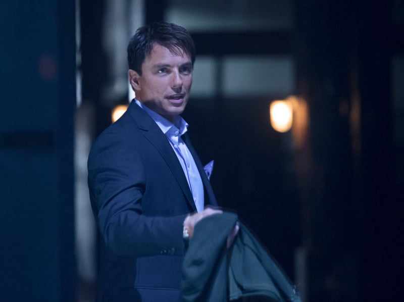 Arrow : Fotoğraf John Barrowman