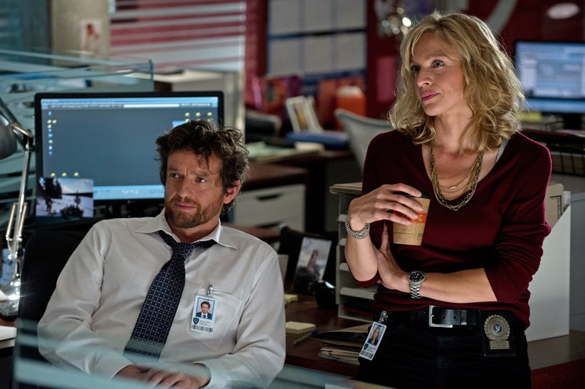 Motive : Fotoğraf Louis Ferreira, Kristin Lehman