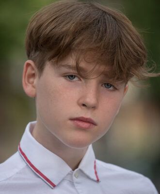 Afiş Cormac Hyde-Corrin