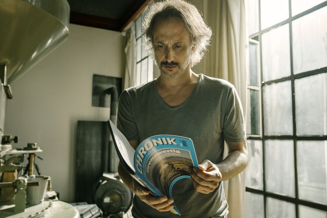 Tausend Zeilen : Fotoğraf Michael Ostrowski