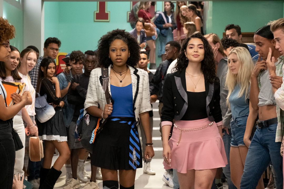 Darby And The Dead : Fotoğraf Riele Downs, Auli'i Cravalho