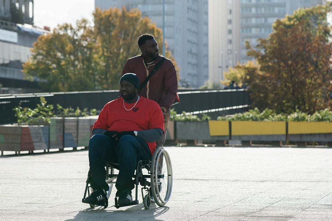 La Gravité : Fotoğraf Max Gomis, Steve Tientcheu