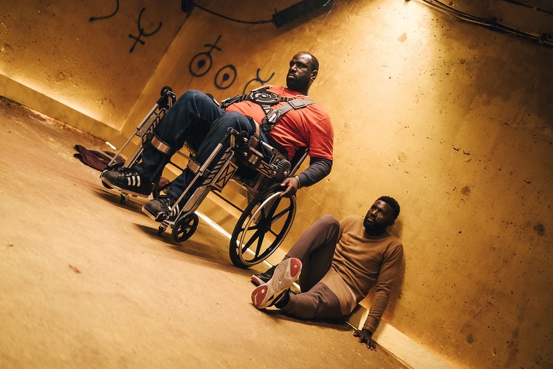 La Gravité : Fotoğraf Max Gomis, Steve Tientcheu