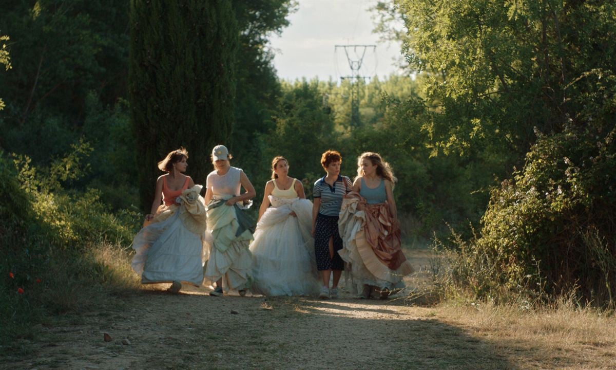 Las chicas están bien : Fotoğraf Helena Ezquerro, Bárbara Lennie, Irene Escolar, Itsaso Arana, Itziar Manero