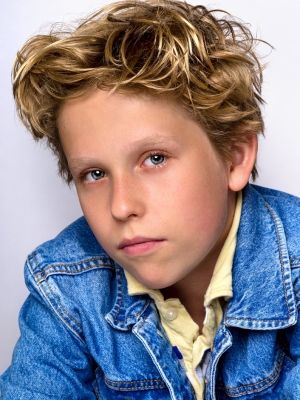 Afiş Luke Busey