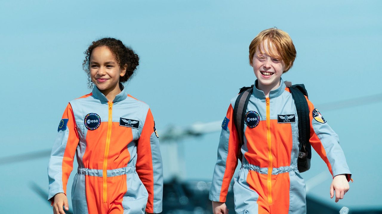 Uzaydan Mesaj Var! : Fotoğraf Felix Nölle, Ava-Elizabeth Awe